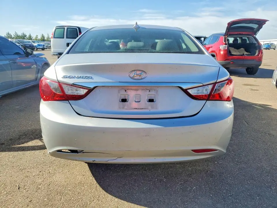 2012 HYUNDAI SONATA GLS  