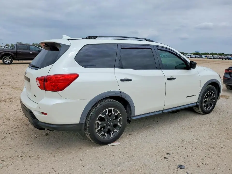 2019 NISSAN PATHFINDER SL  
