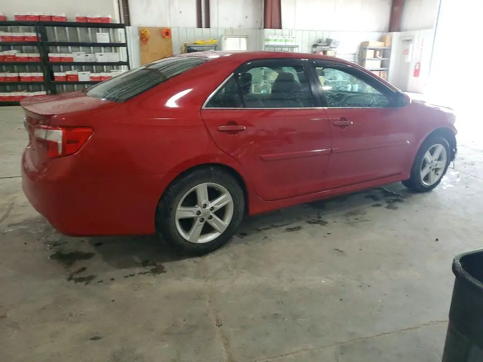 2014 TOYOTA CAMRY SE  