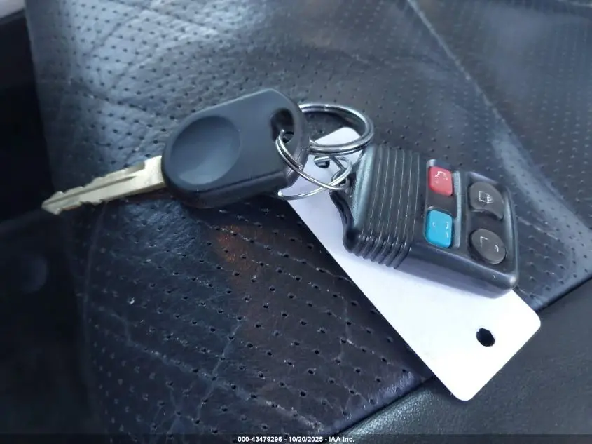 2011 FORD F-150 LARIAT