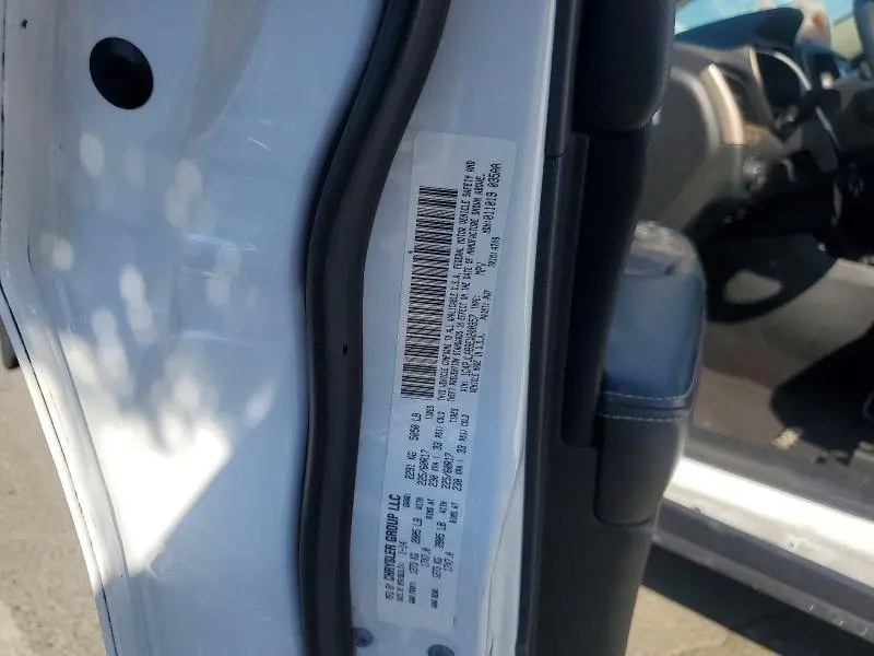 2014 JEEP CHEROKEE SPORT  