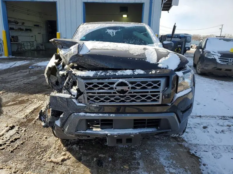 2024 NISSAN FRONTIER SV