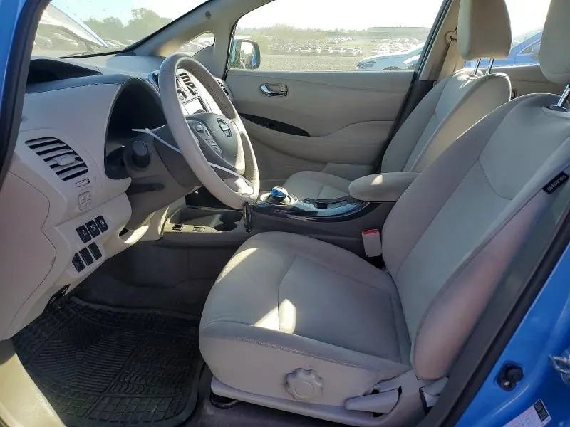 2012 NISSAN LEAF SV  