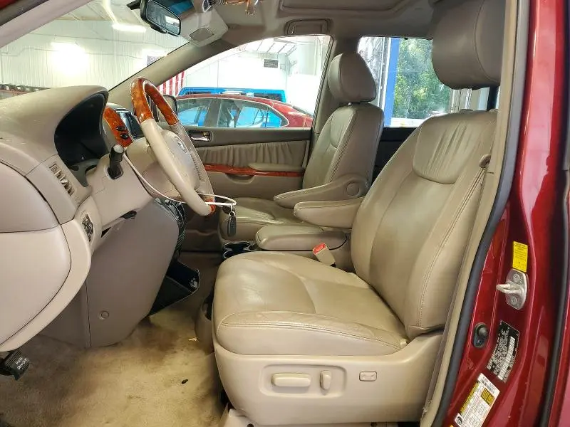 2010 TOYOTA SIENNA XLE LIMITED  