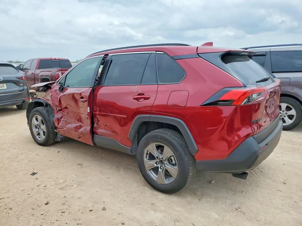 2025 TOYOTA RAV4 XLE  