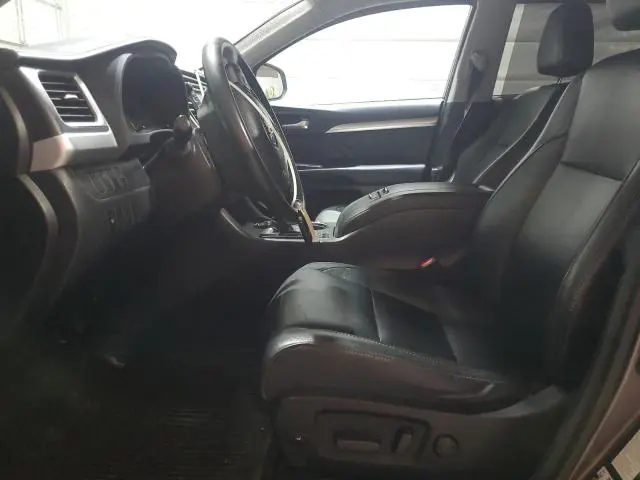 2016 TOYOTA HIGHLANDER XLE  