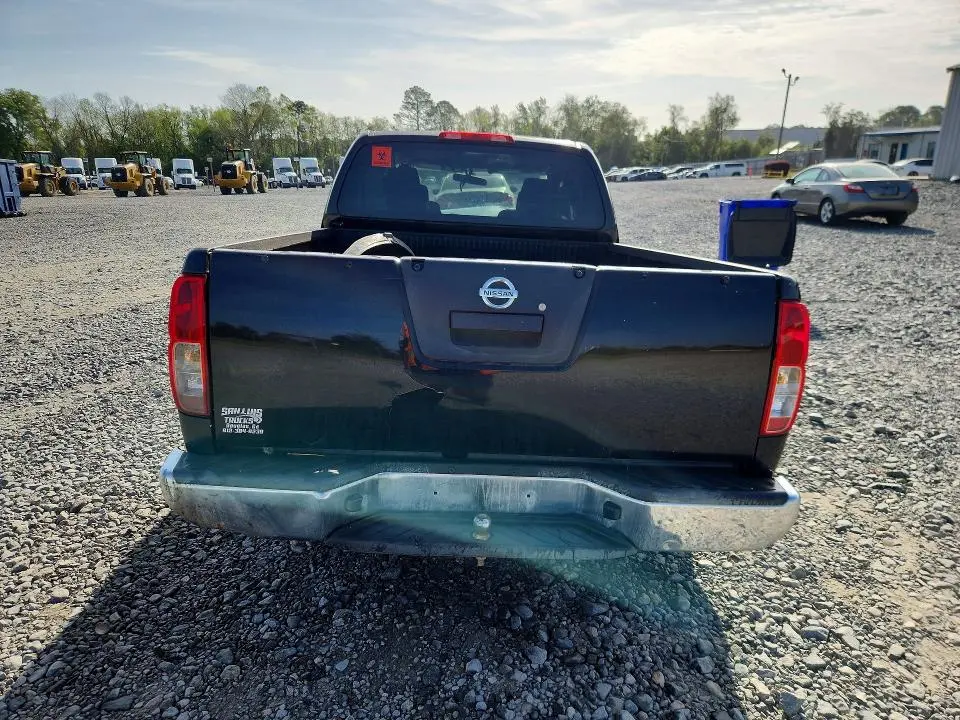2015 NISSAN FRONTIER S  