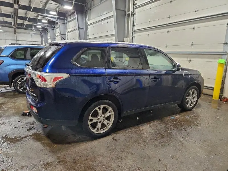2014 MITSUBISHI OUTLANDER SE  