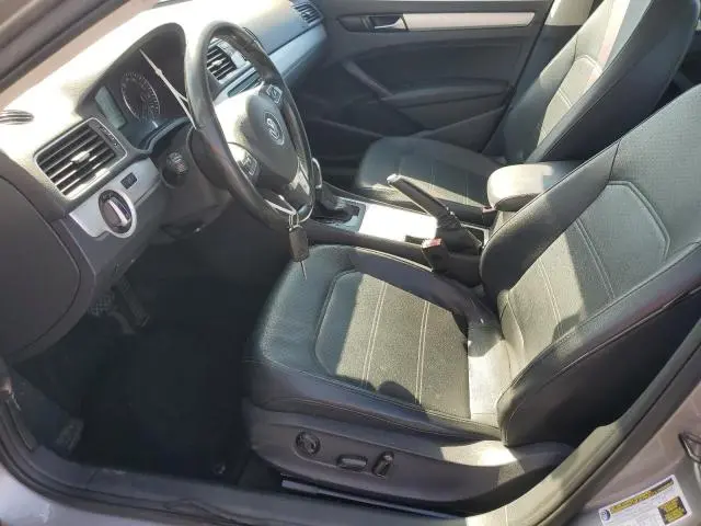 2012 VOLKSWAGEN PASSAT SE