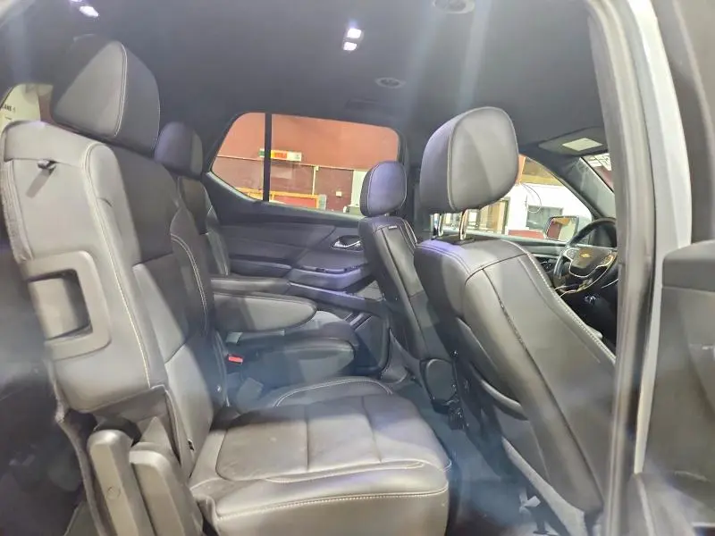 2023 CHEVROLET TRAVERSE LT  