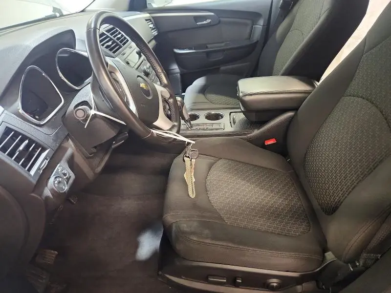 2012 CHEVROLET TRAVERSE LT  