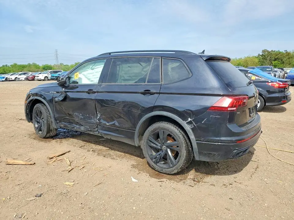 2023 VOLKSWAGEN TIGUAN SE R-LINE BLACK  