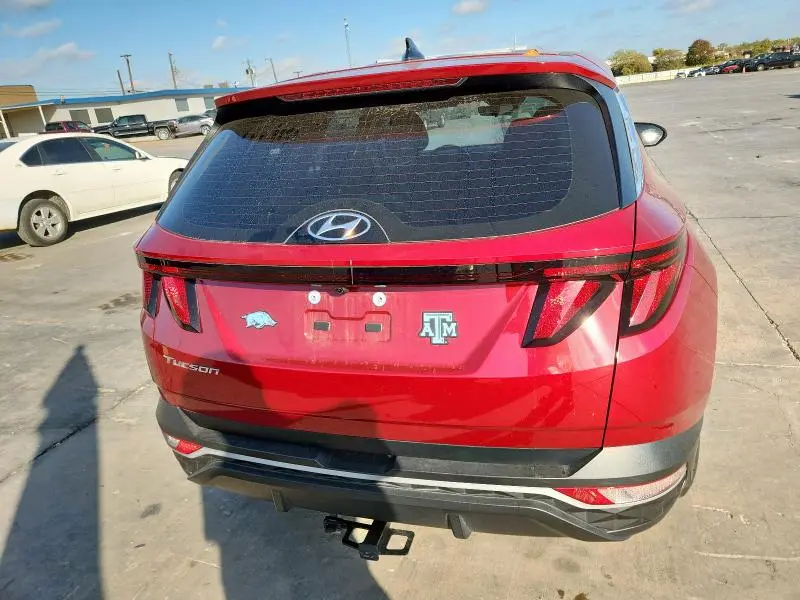 2024 HYUNDAI TUCSON SE  
