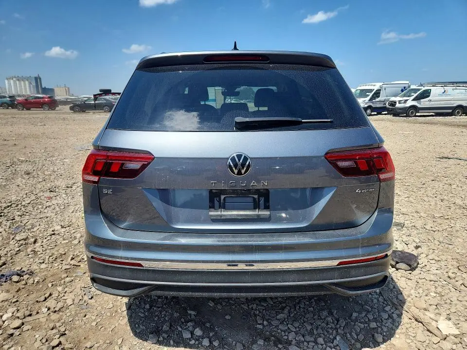 2022 VOLKSWAGEN TIGUAN SE  
