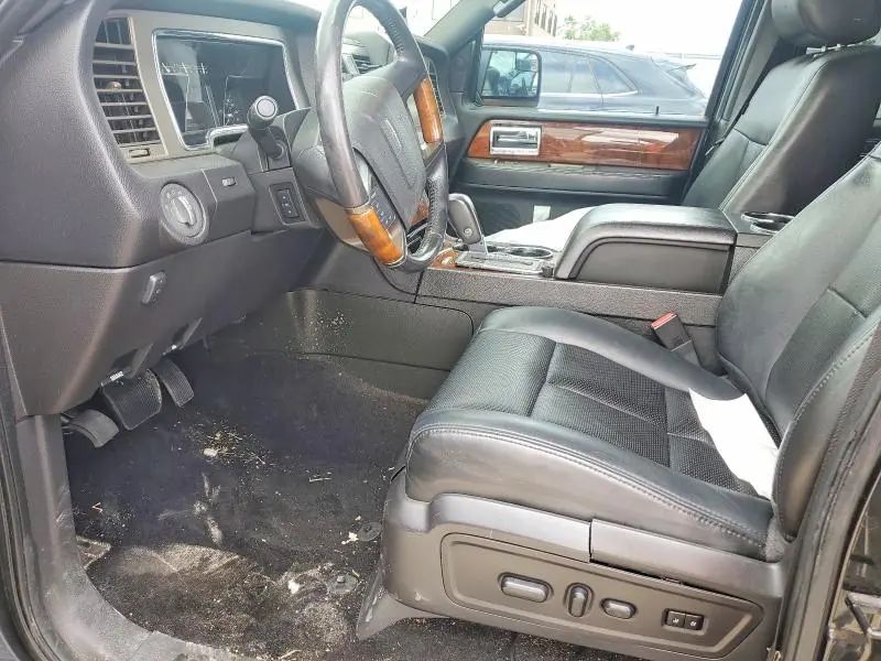 2013 LINCOLN NAVIGATOR   