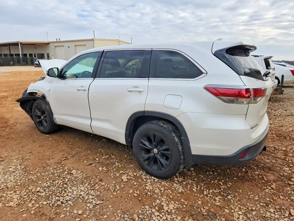 2015 TOYOTA HIGHLANDER LE  