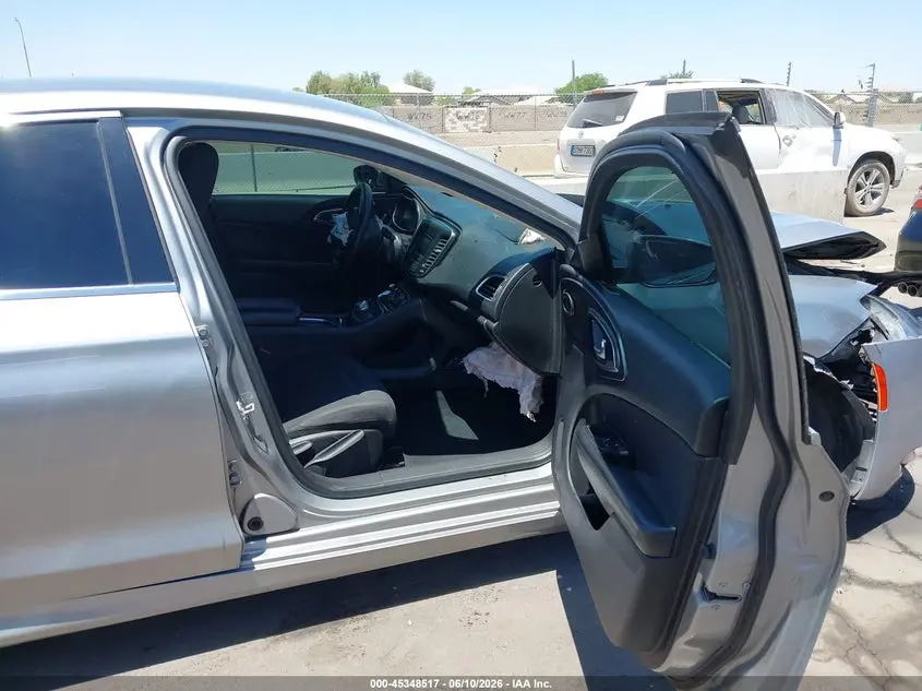 2016 CHRYSLER 200 LIMITED