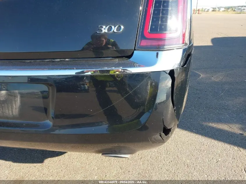 2012 CHRYSLER 300 LIMITED