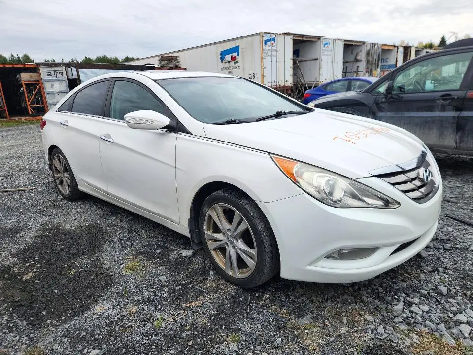 2011 HYUNDAI SONATA SE  