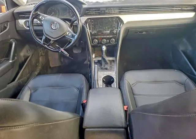 2020 VOLKSWAGEN PASSAT SE  