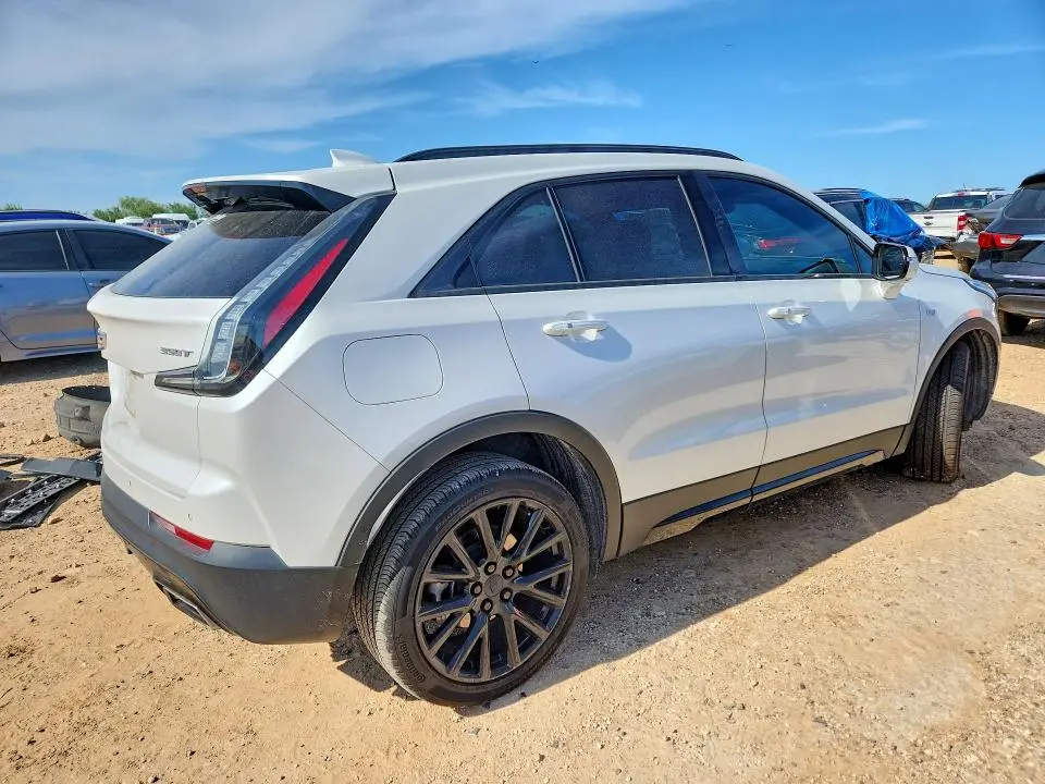 2022 CADILLAC XT4 SPORT  