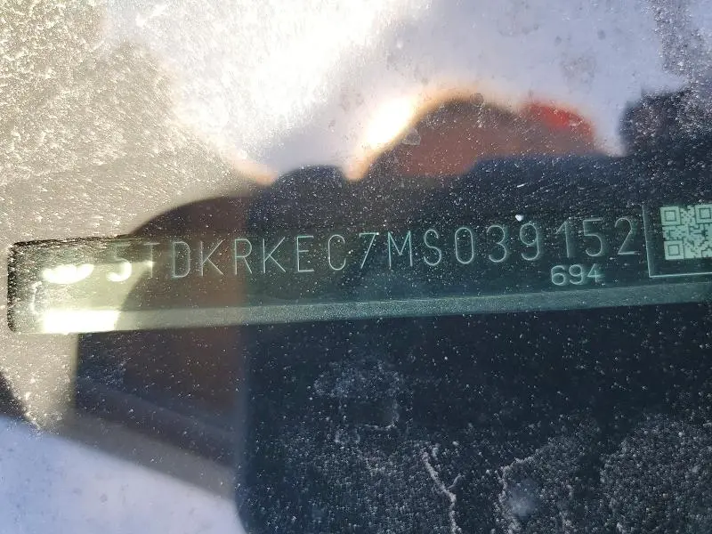 2021 TOYOTA SIENNA LE  