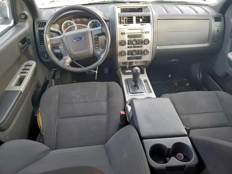 2010 FORD ESCAPE XLT  