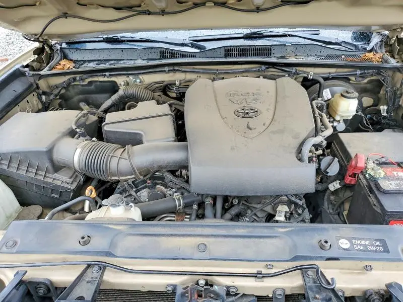 2018 TOYOTA TACOMA SR5 V6  