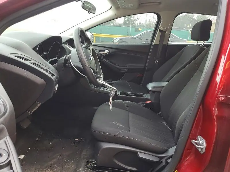 2017 FORD FOCUS SE  