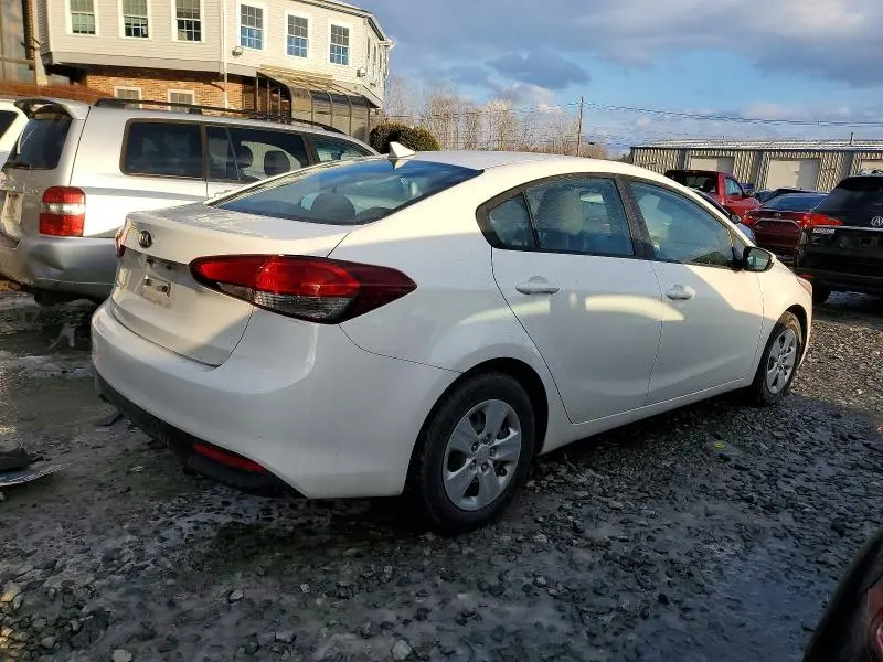 2018 KIA FORTE LX  