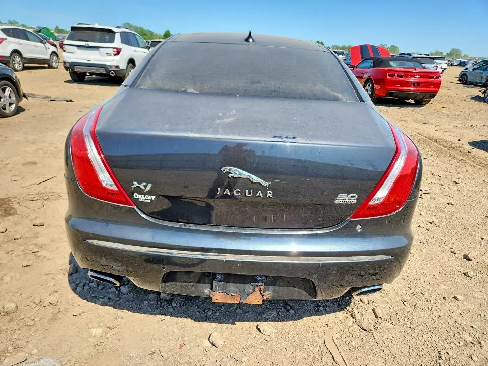 2013 JAGUAR XJ   