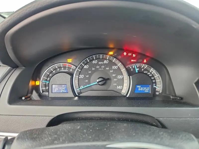 2012 TOYOTA CAMRY SE  