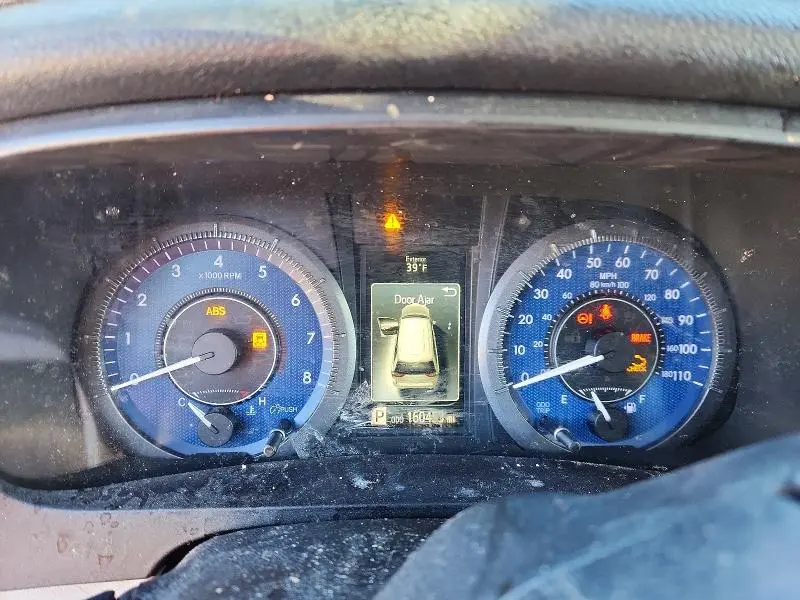 2016 TOYOTA SIENNA XLE  