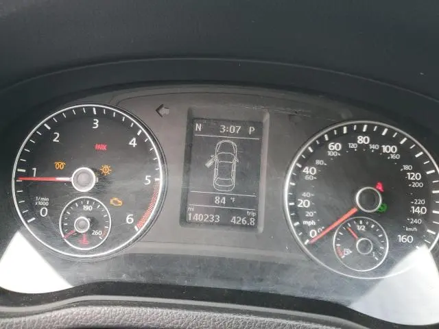 2013 VOLKSWAGEN PASSAT SE  