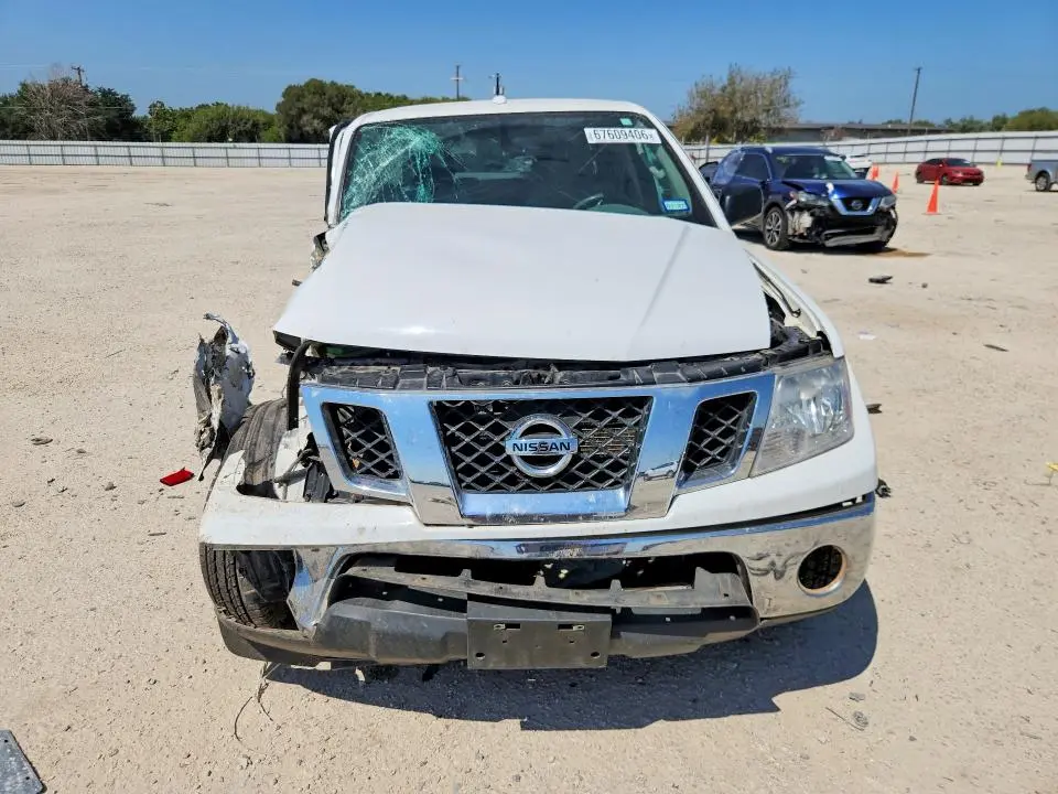 2011 NISSAN FRONTIER S  