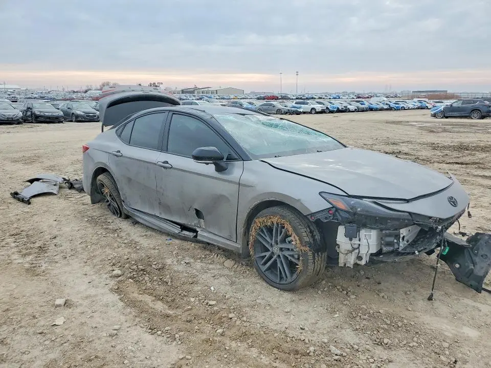 2025 TOYOTA CAMRY XSE  