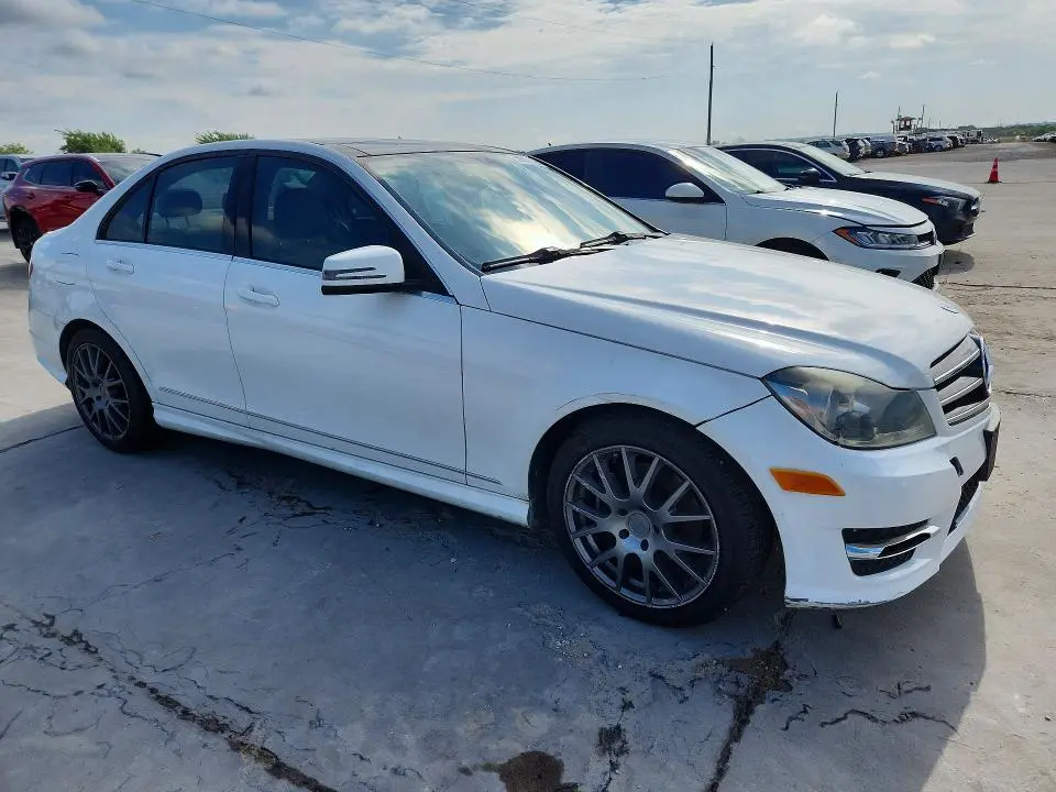 2014 MERCEDES-BENZ C 250  