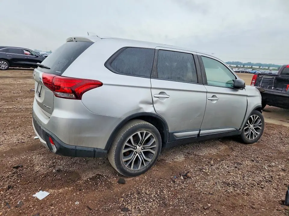 2018 MITSUBISHI OUTLANDER SE  