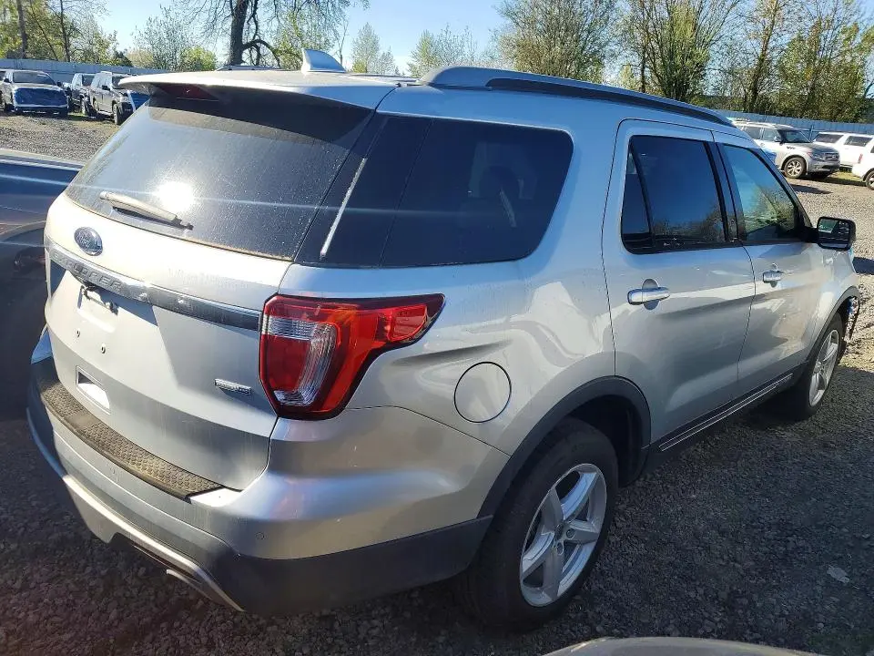 2016 FORD EXPLORER XLT  