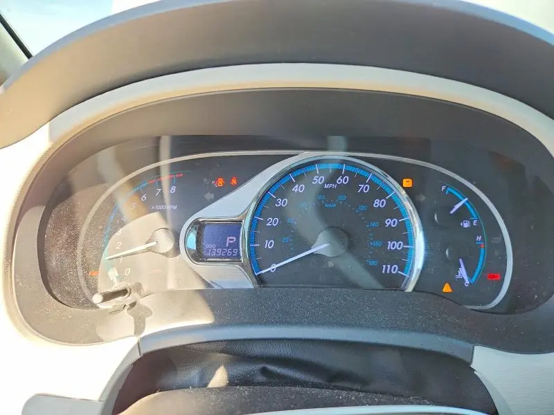 2014 TOYOTA SIENNA XLE 8-PASSENGER  