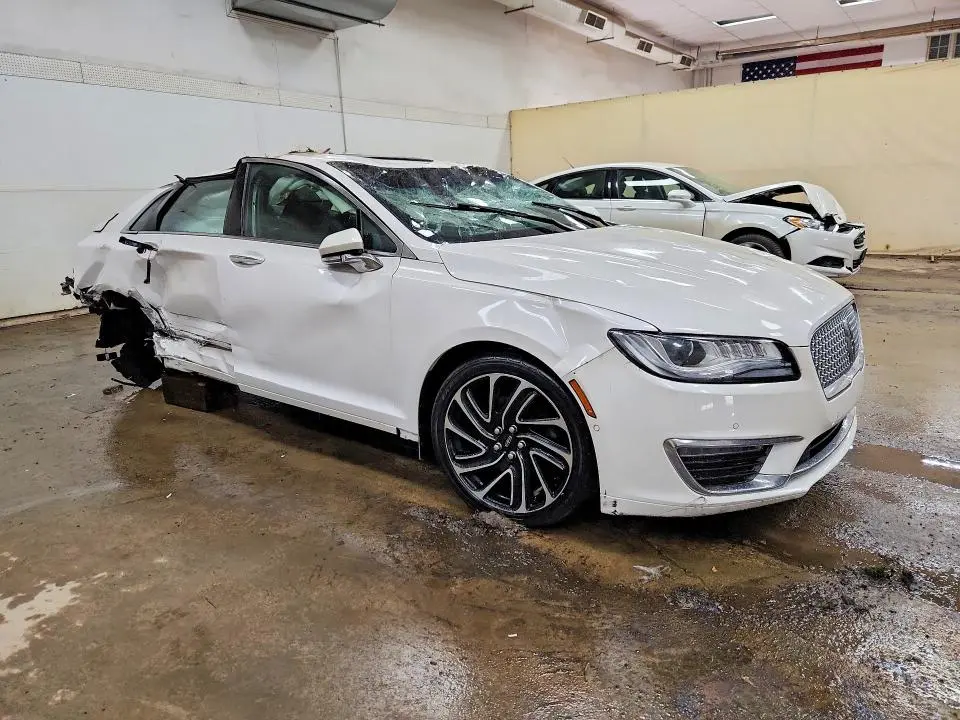 2020 LINCOLN MKZ RESERVE  