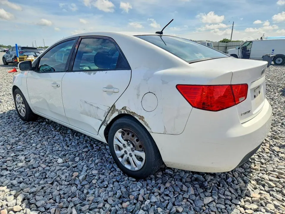 2011 KIA FORTE LX  