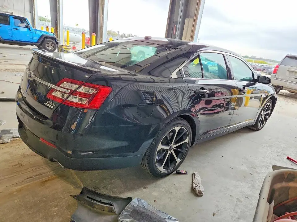 2015 FORD TAURUS SEL  