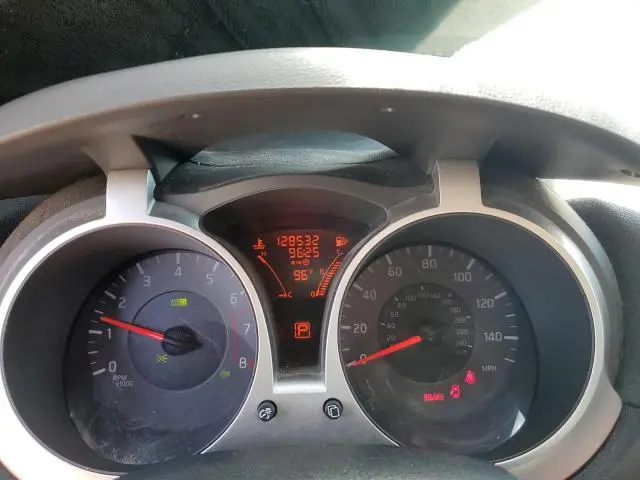 2011 NISSAN JUKE S
