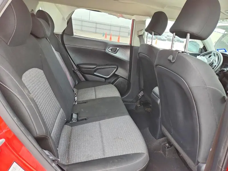 2021 KIA SOUL S  