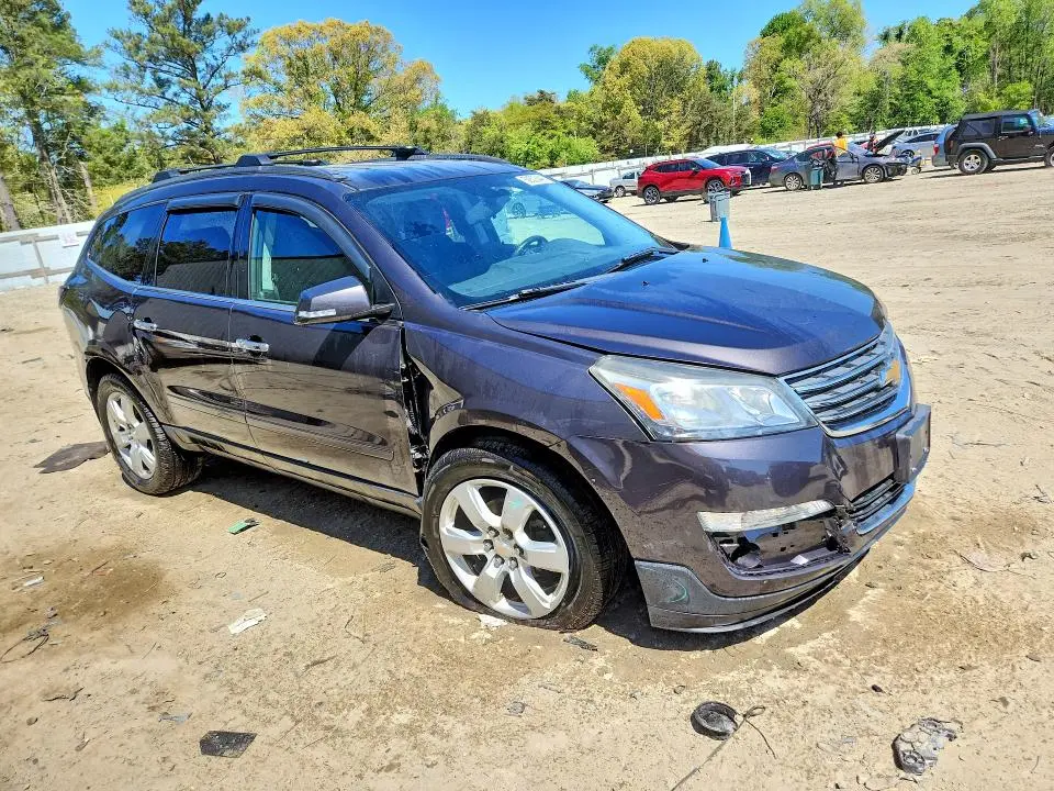2016 CHEVROLET TRAVERSE LT  