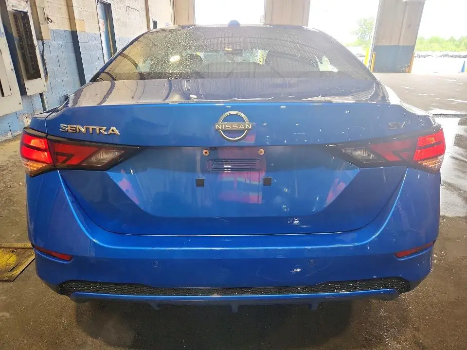 2024 NISSAN SENTRA SV  