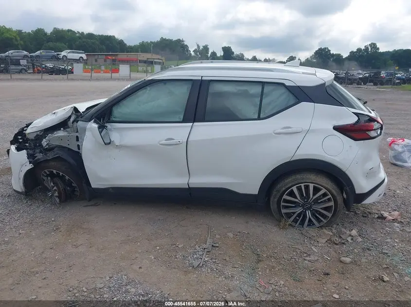 2022 NISSAN KICKS SV XTRONIC CVT