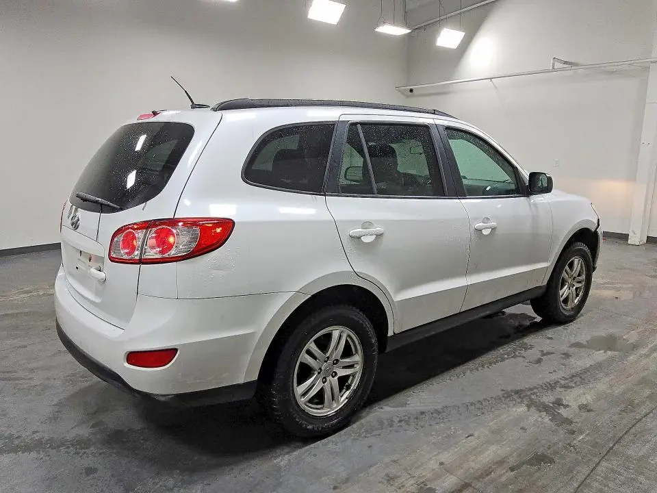 2012 HYUNDAI SANTA FE GLS  