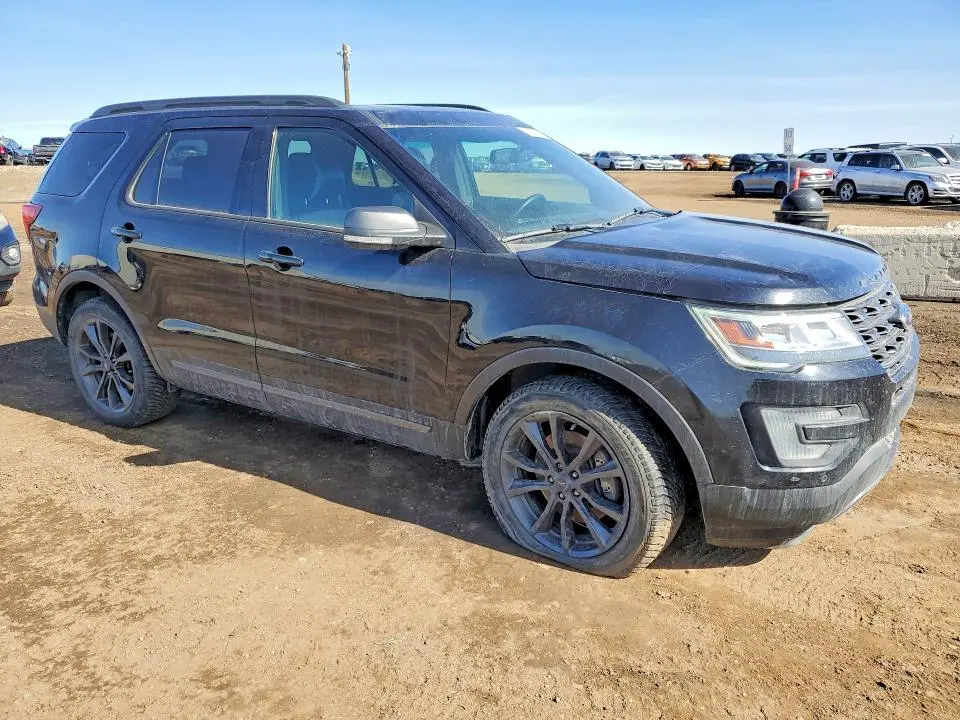 2017 FORD EXPLORER XLT  